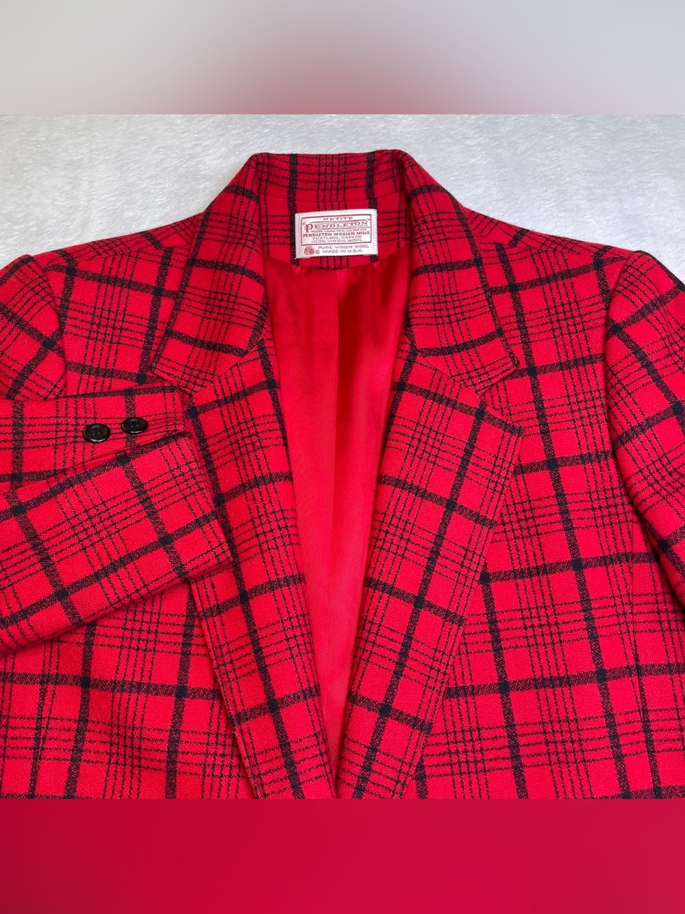 VTG Petite Pendleton Pure Virgin Wool Red Black Plaid Blazer Jacket Size 10